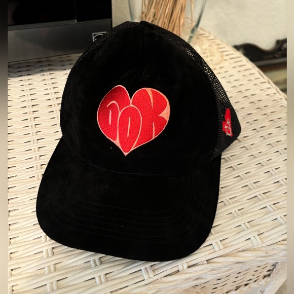 6ok Other - Heart Hat 6ok